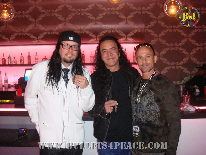 Jonathan Davis KORN Mike Inez .JPG